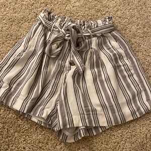 American Eagle Ivory & Black Flowy Striped Shorts
